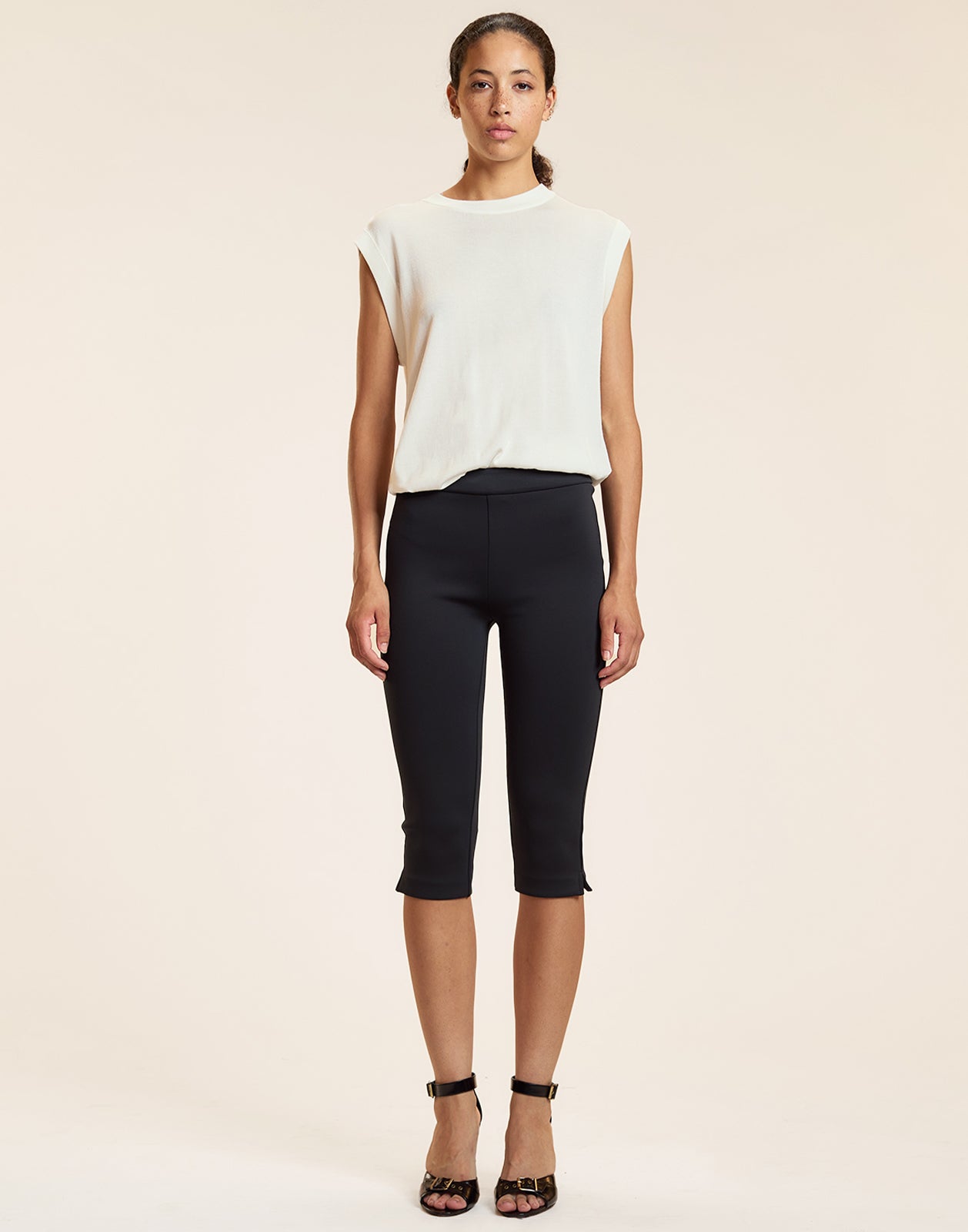 Bonded Capris