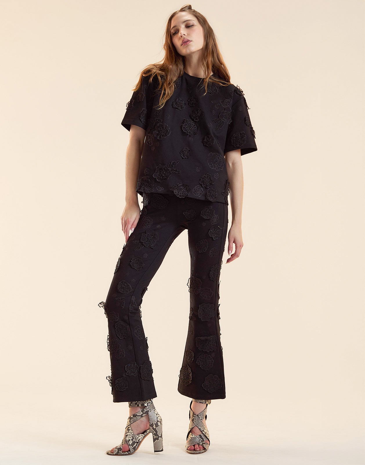 Embroidered Floral Applique Pant