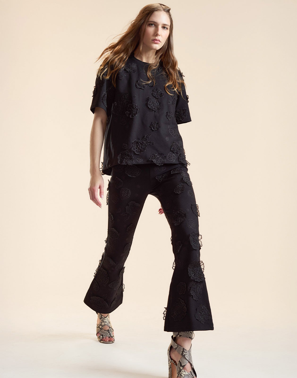 Embroidered Floral Applique Pant