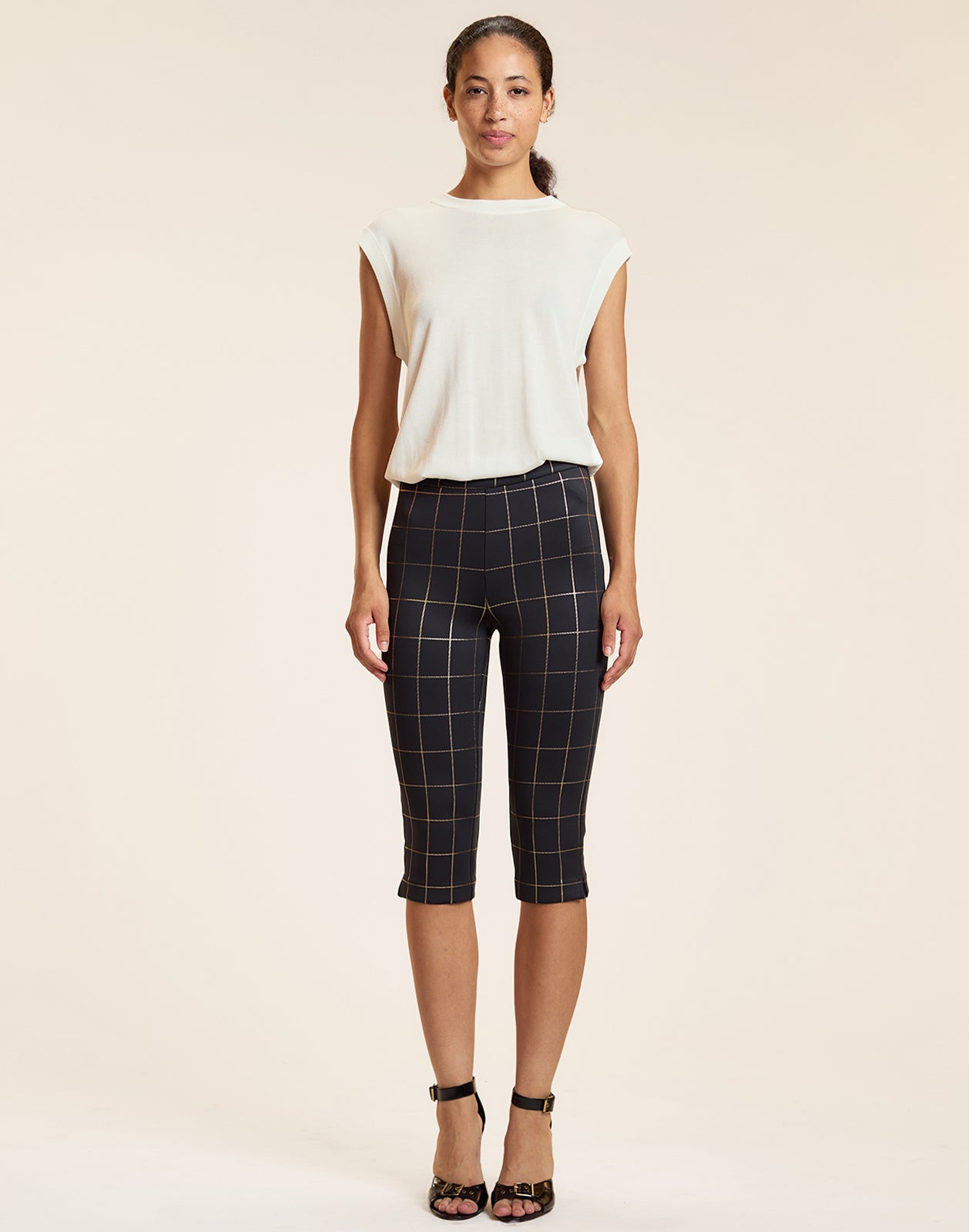 Bonded Capris