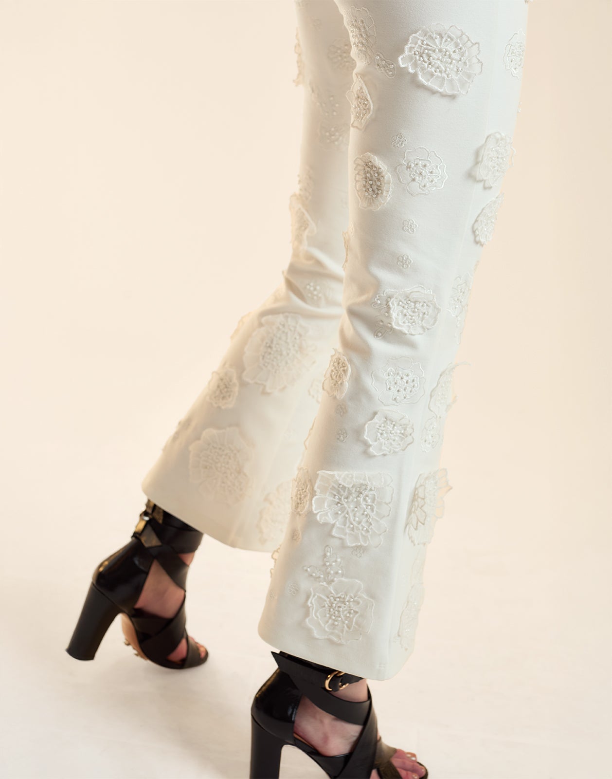 Embroidered Floral Applique Pant