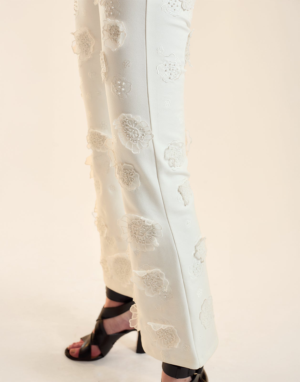 Embroidered Floral Applique Pant