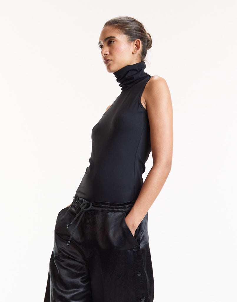 Sutton Sleeveless Turtleneck