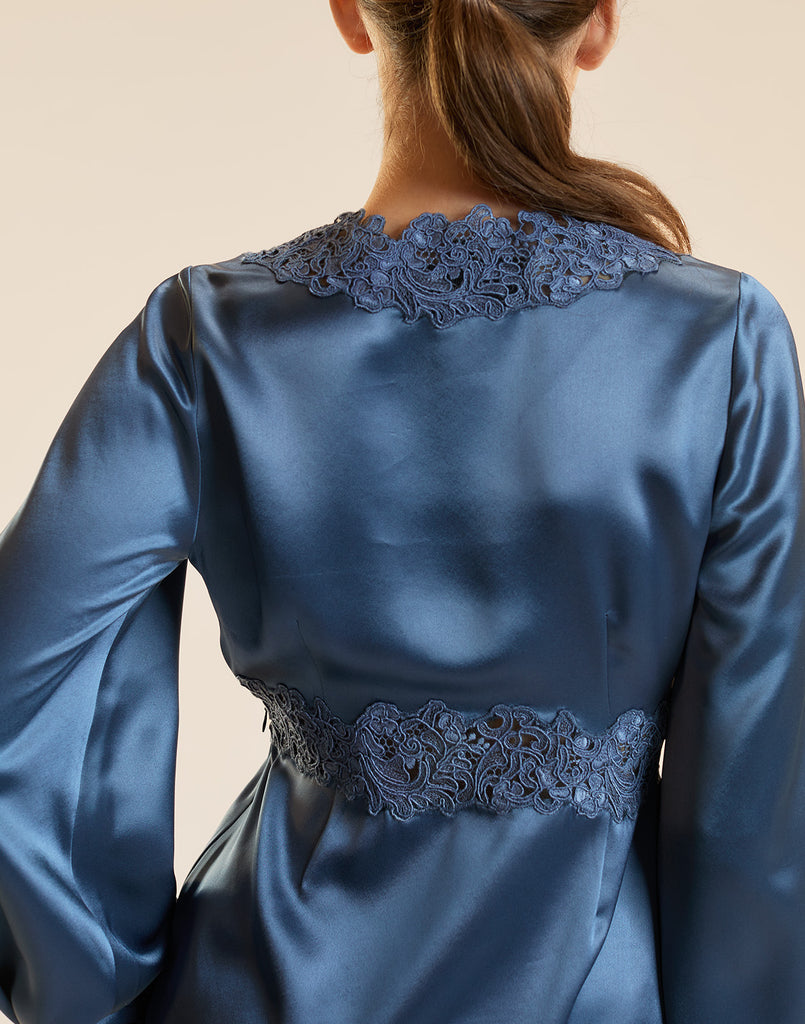 Silky lace mini dress in blue