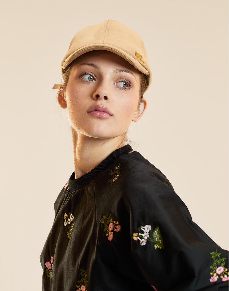 SHORT BRIM 6-PANEL HAT