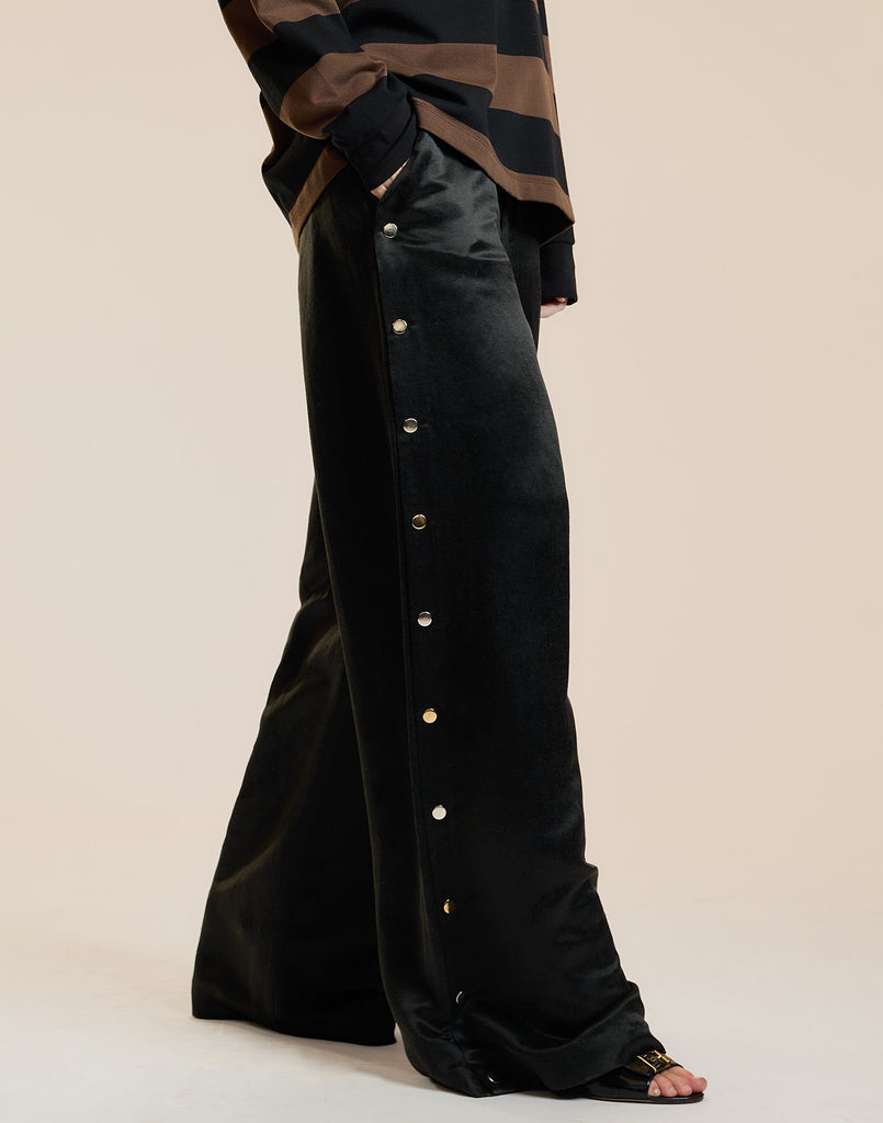 Wide Leg Snaps Pants in Black 