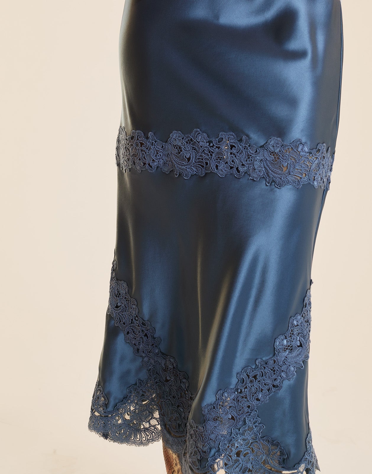 Garbo Silky Lace Skirt Cynthia Rowley Garbo Silky Lace Skirt Cynthia Rowley