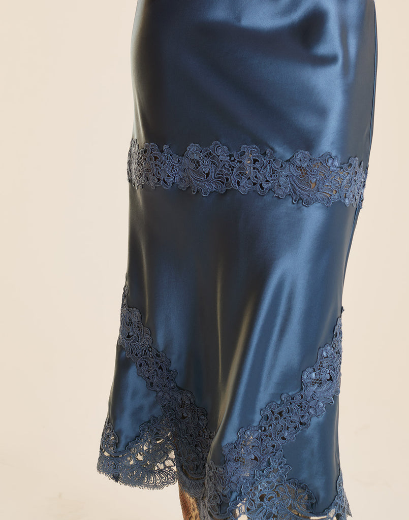 Garbo Silky Lace Skirt