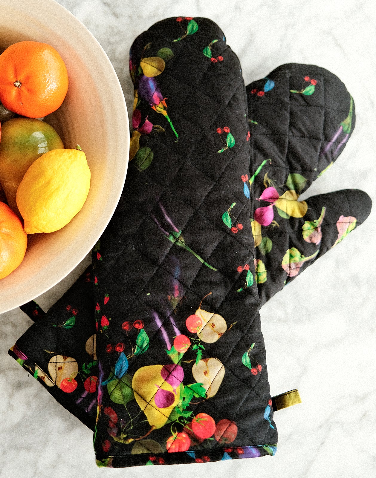CR x Kit Quilted Oven Mitt – Cynthia Rowley