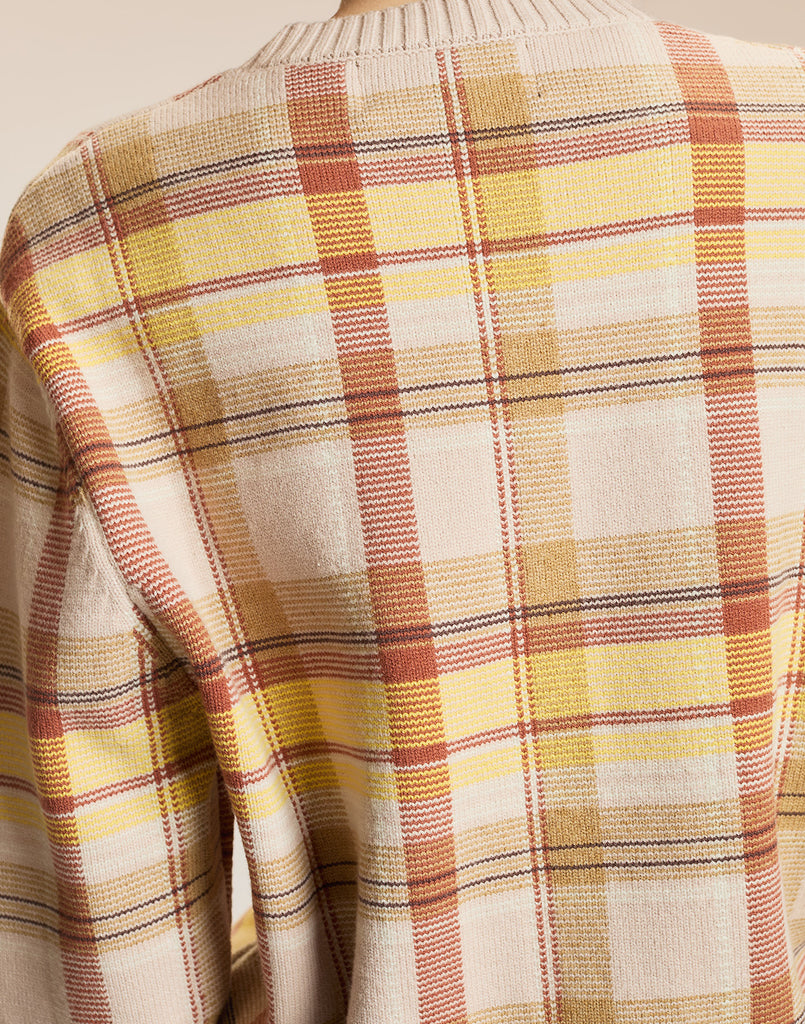 Intarsia Plaid Sweater in Camel Plaid