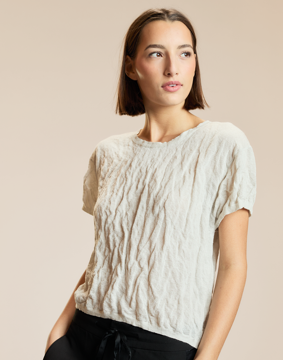 white crinkle knit tee