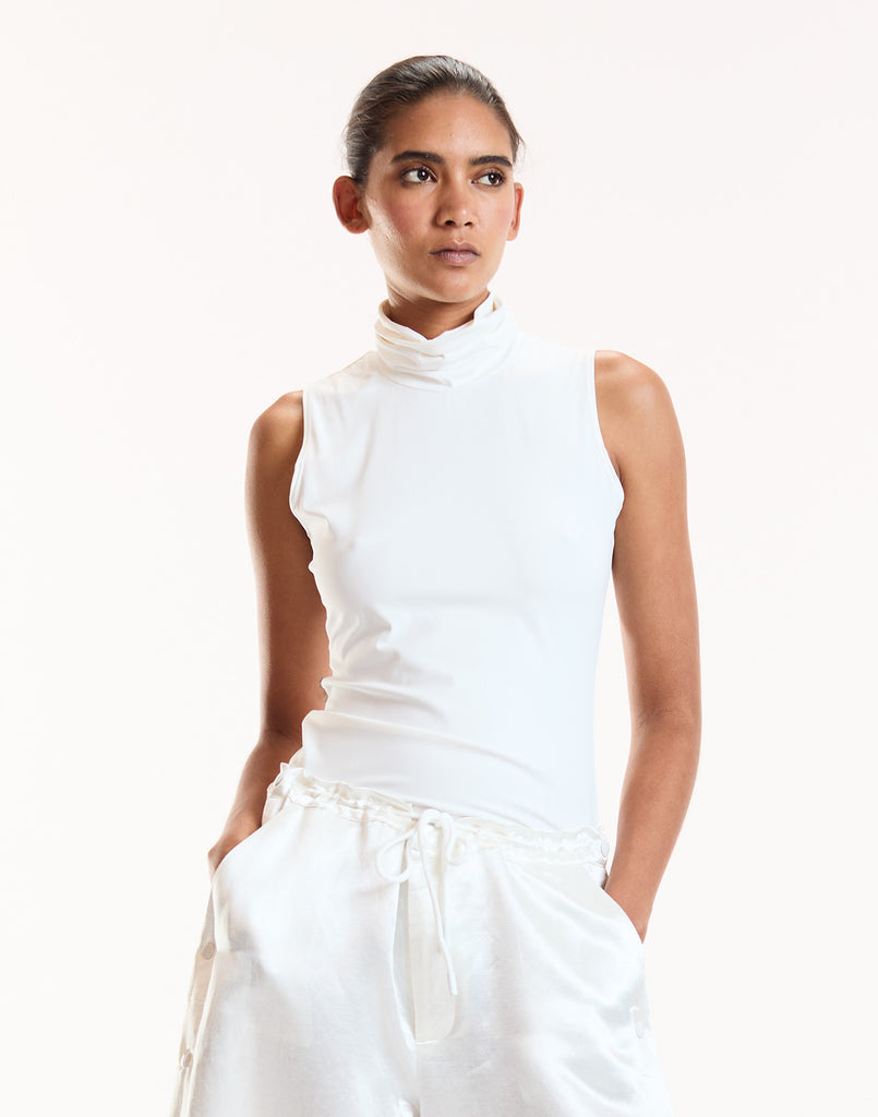 Sutton Sleeveless Turtleneck